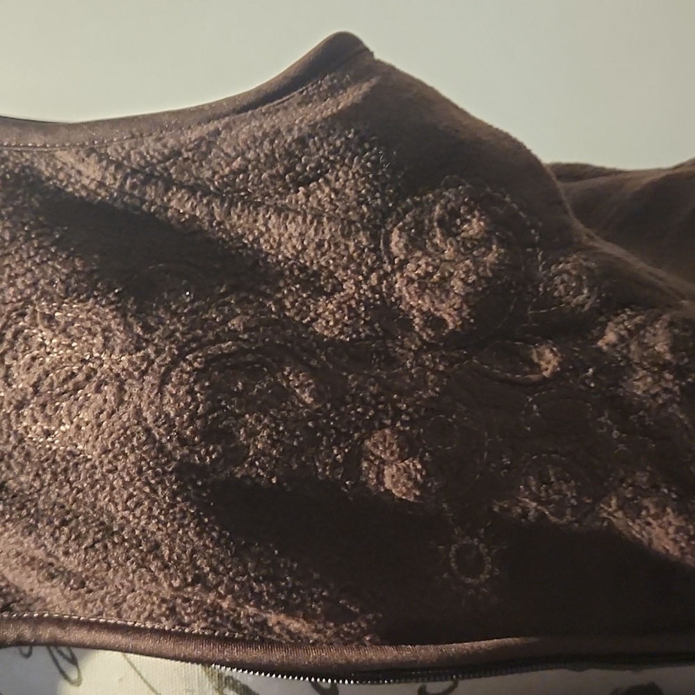 Basic Edition Vest Embroidery - image 2